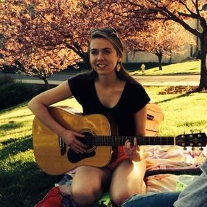 Meet your Posher, Holly